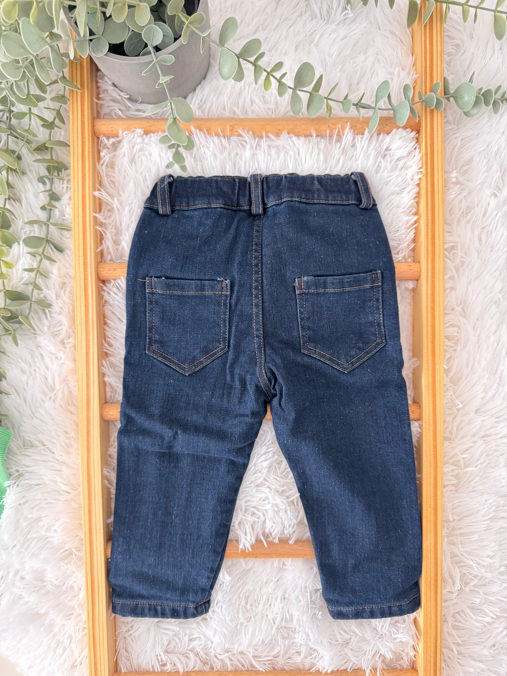 Conjunto de jeans com camisola