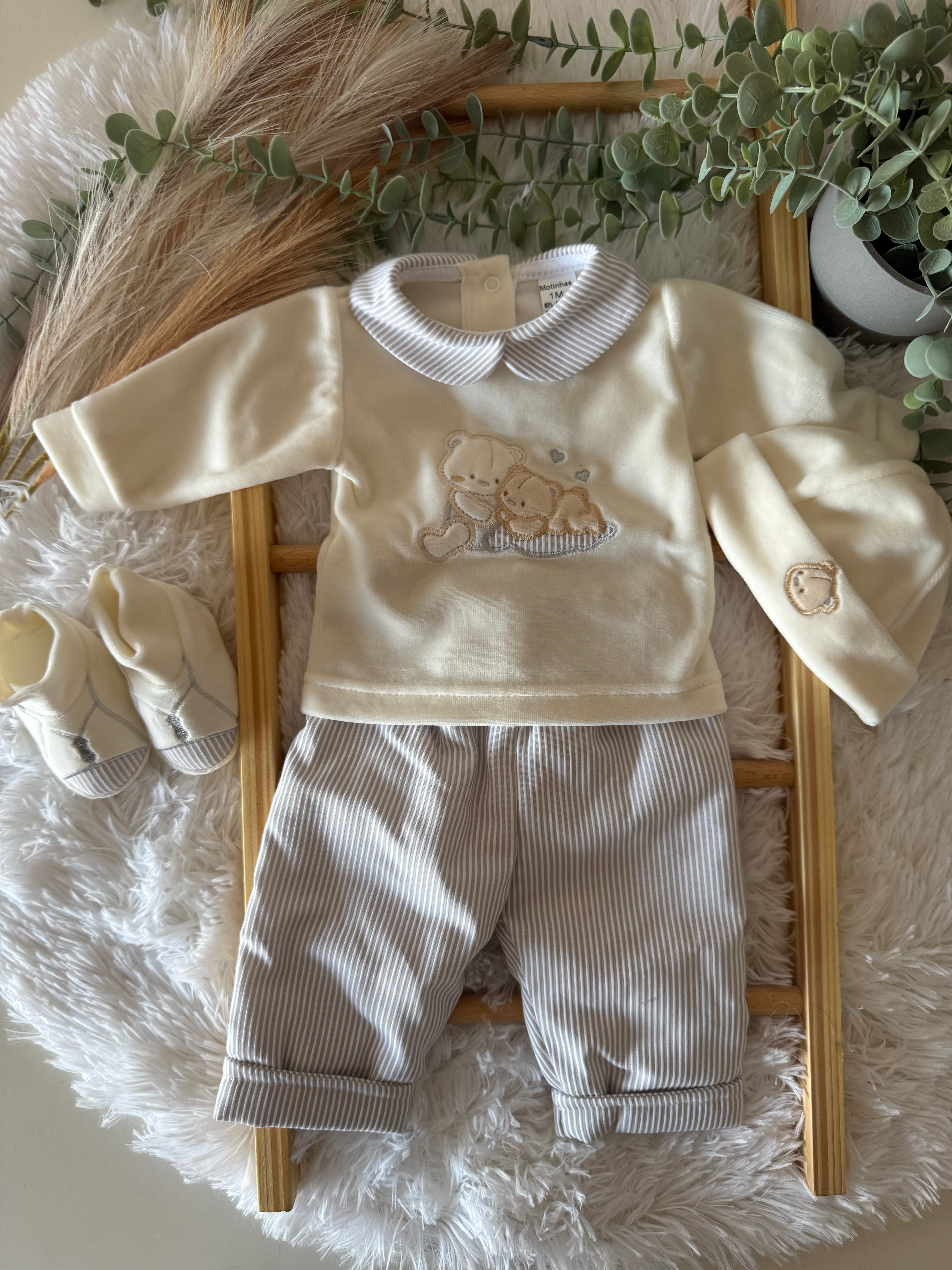 Conjunto Ursinho Cinza