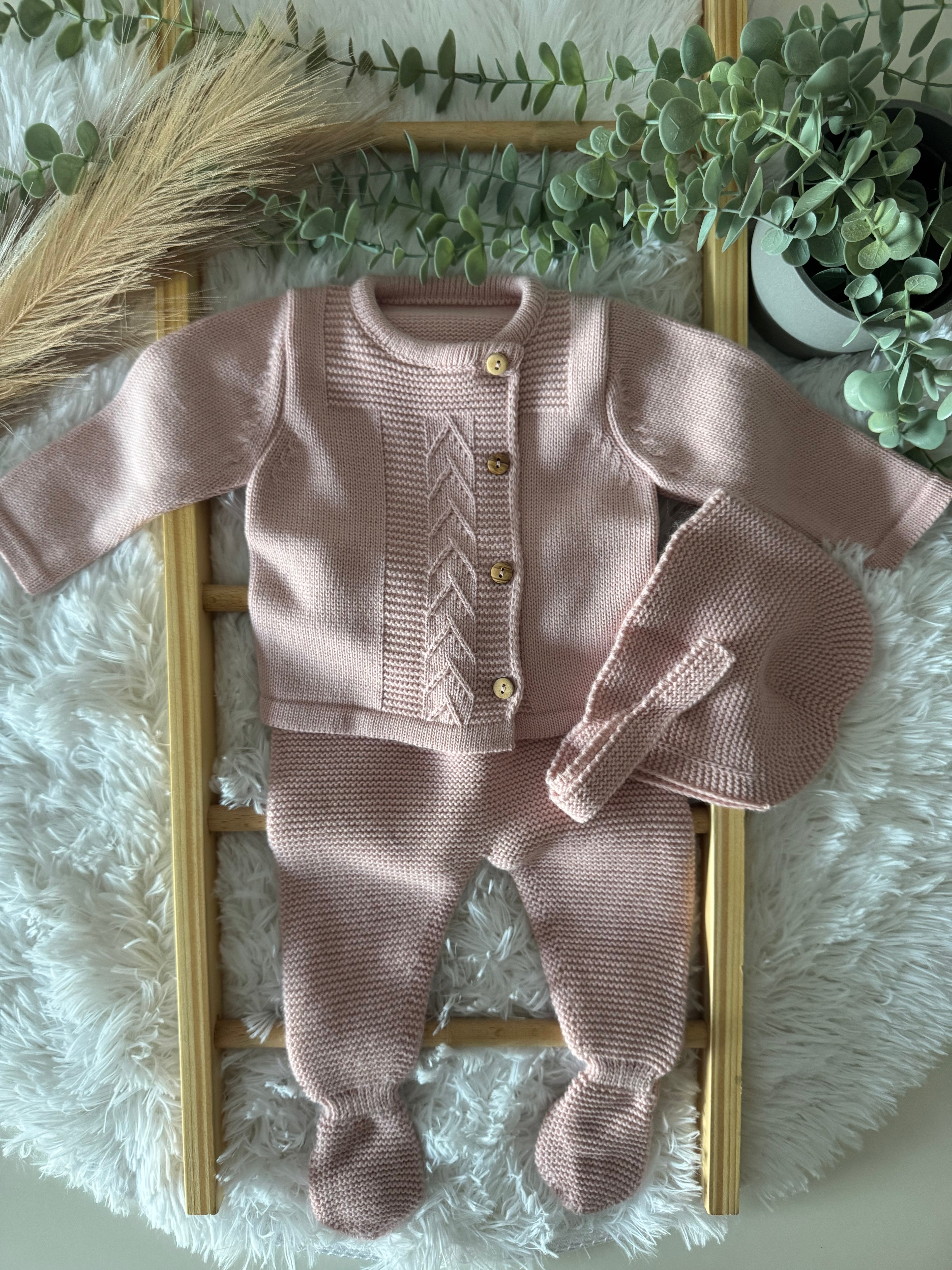 Conjunto de malha rosa velho