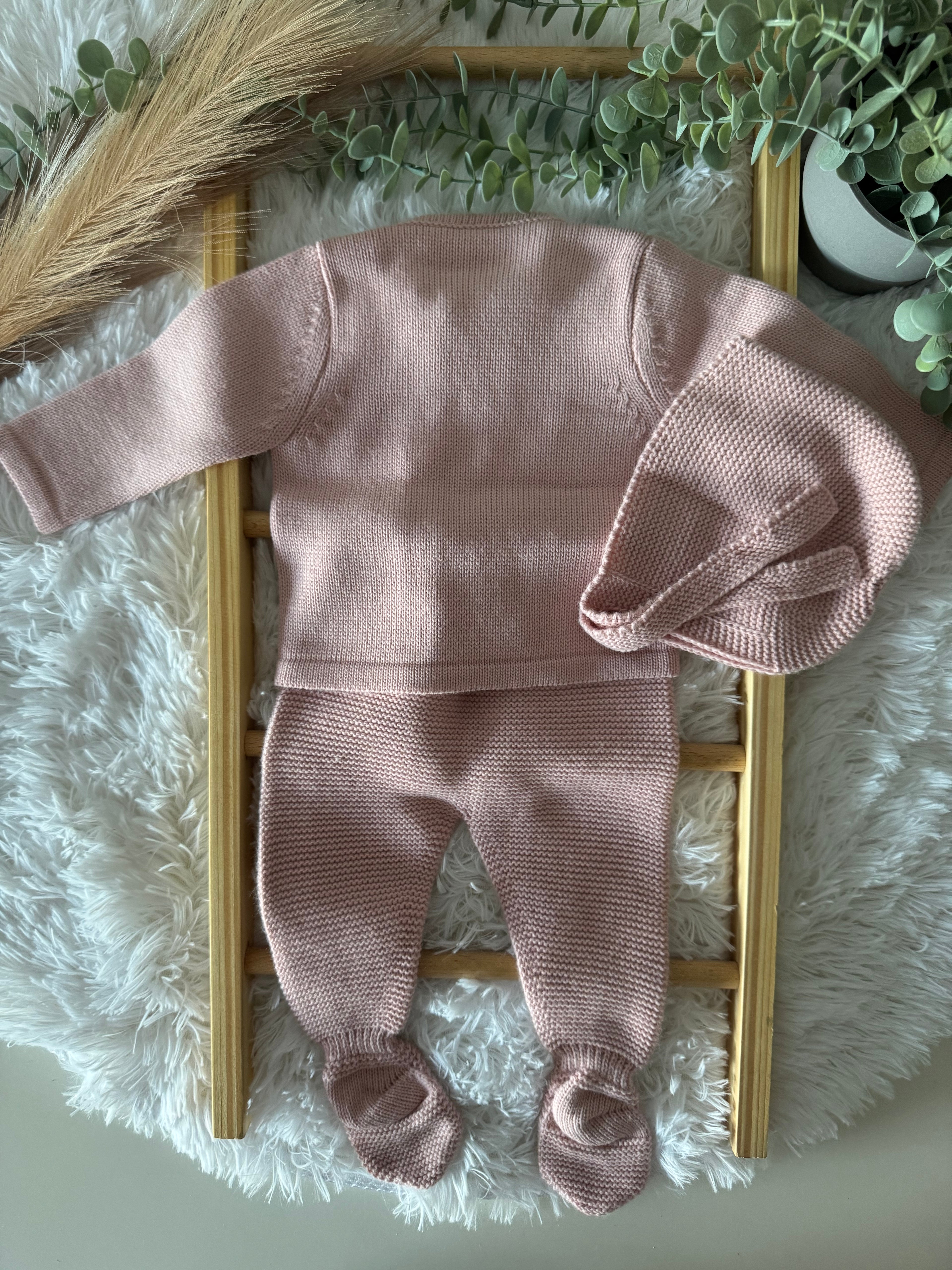 Conjunto de malha rosa velho