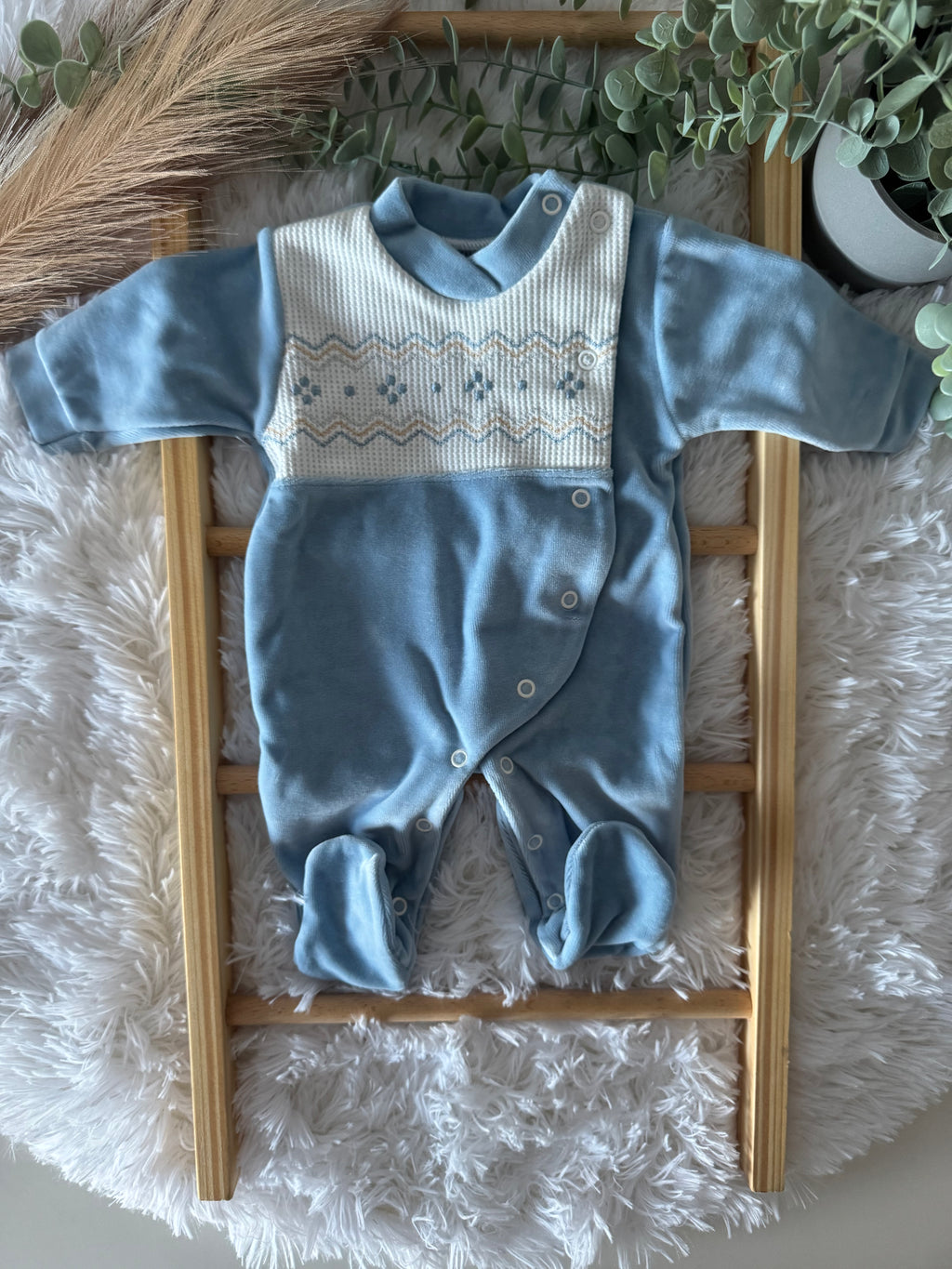 Babygrow azul de veludo