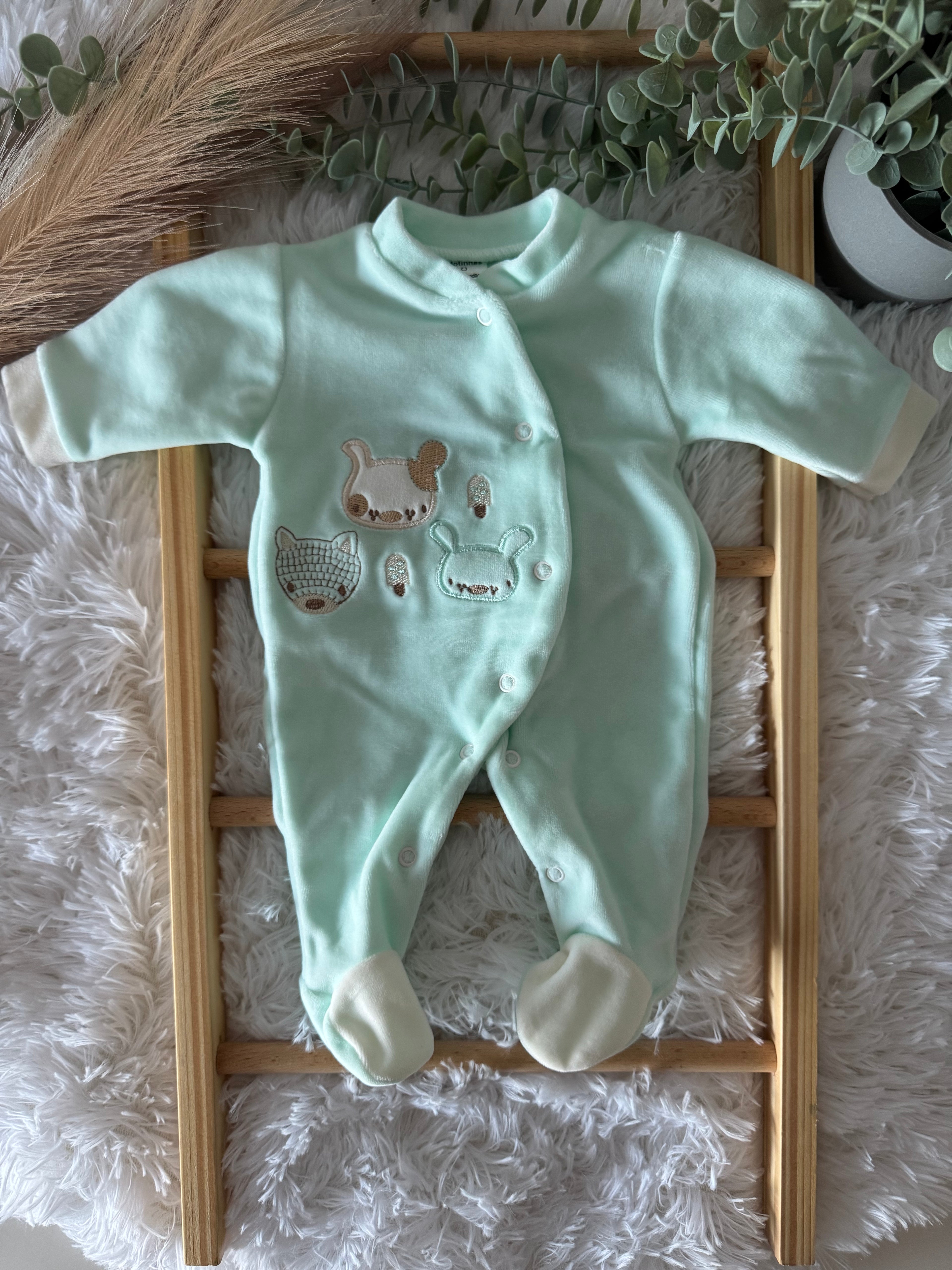Babygrow verde água de veludo